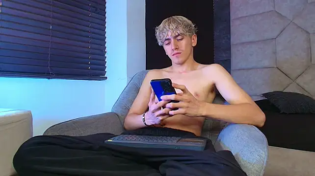 Tyler_Mcrey Live XXX-Chat