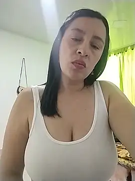 Chat +18 de hailey85 ao vivo