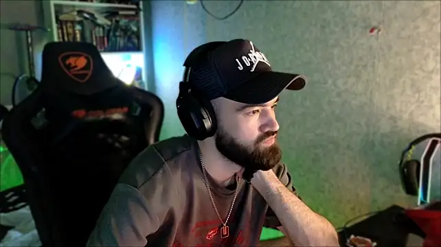 Chatroom XXX en direct de _Serious_Man