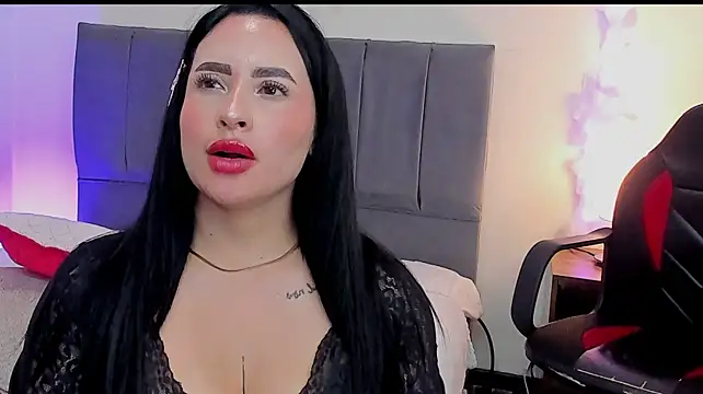 Онлайн чат XXX Lisagh_