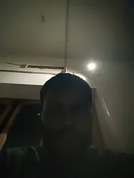 HasslingSnowball's Live XXX Chat
