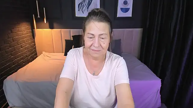 LindaPassionate Live XXX Chat