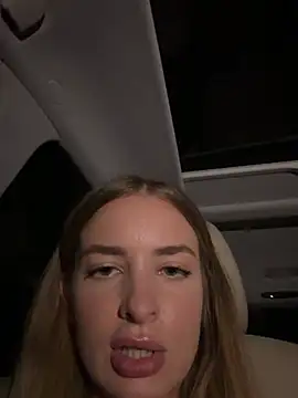EvieEvans Show in webcam