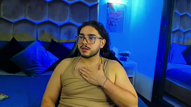 Enzo_bossJS Live XXX Chat