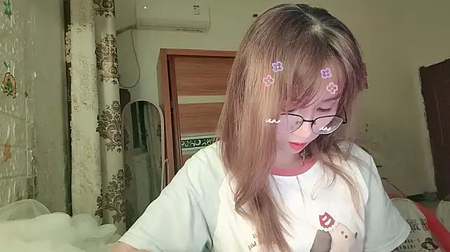 Lili_666 XXX чат на живо
