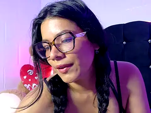 Catha- live XXX chat
