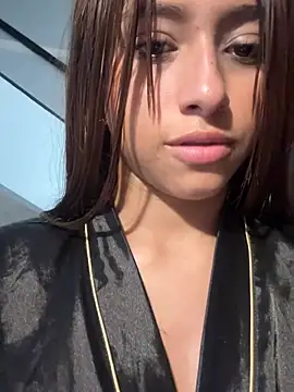 dafne17_ Adlı Modelin Canlı XXX Sohbeti