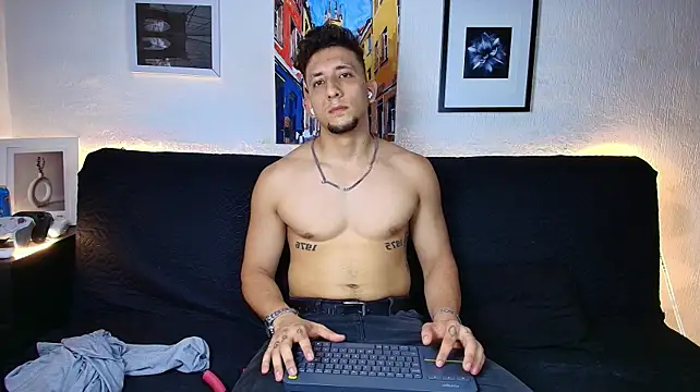 SR_EMILIOCUM webcam show