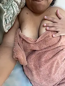 Show de bellahott22 na webcam