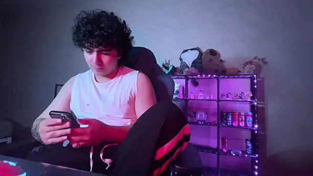 XXX chat uživo modela _ELIGOS_