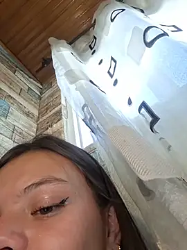 _Isabella-7 élő XXX-chatje