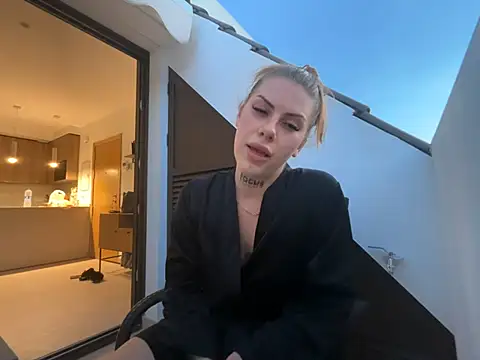 sash87350's Live XXX Chat