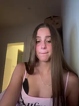 BellMeow_ Adlı Modelin Canlı XXX Sohbeti