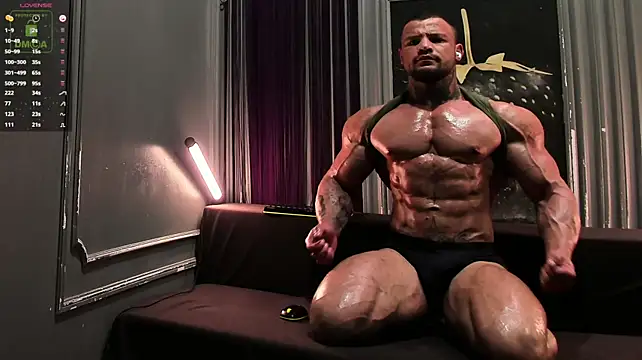 Онлайн чат XXX OliverSport