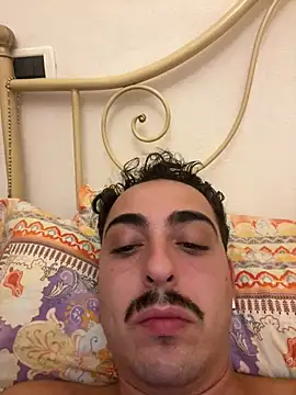 צ'אט XXX בשידור חי של ombra99