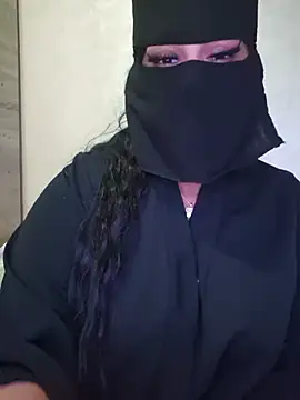 Queenhoiyam Adlı Modelin Canlı XXX Sohbeti