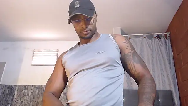 IsiahMaxwell Show Webcam
