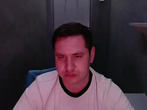 Max_Marlinn Show in webcam