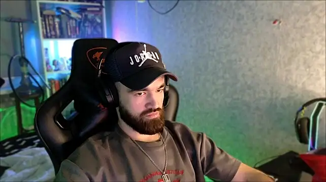 צ'אט XXX בשידור חי של _Serious_Man