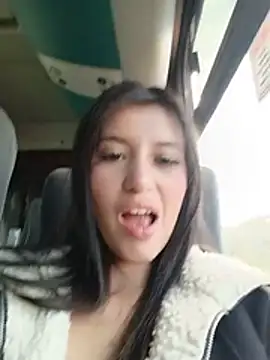 SALOME-28_ élő XXX-chatje