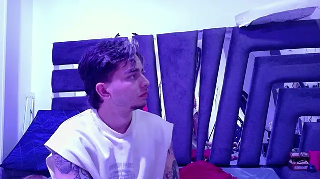 AliceandMax Webcamshow