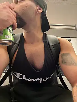 XXX chat uživo modela Mohdollmen