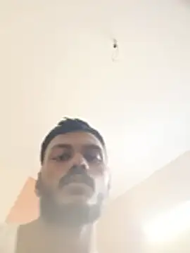 HasslingSnowball live XXX chat