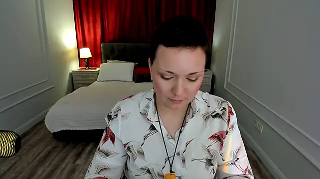 GoldenHazee Chat XXX in diretta
