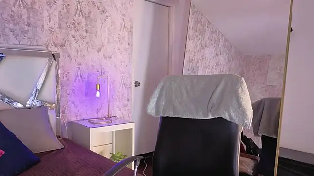 dave_eliot Show in webcam