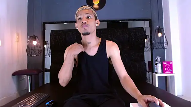 Czat XXX na żywo – Camilo_Contreras1