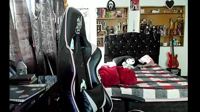 Daka_Cobain Show in webcam