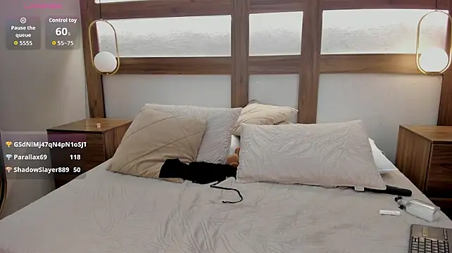 Emii_Lux Adlı Modelin Canlı XXX Sohbeti