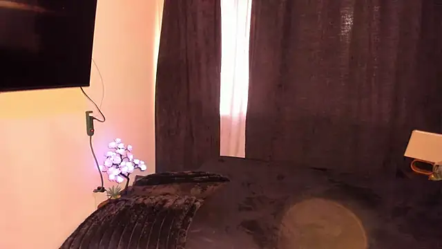 EmilyFire 라이브 XXX 채팅