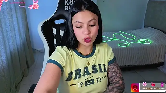 Victoryyy_ Live XXX-chat
