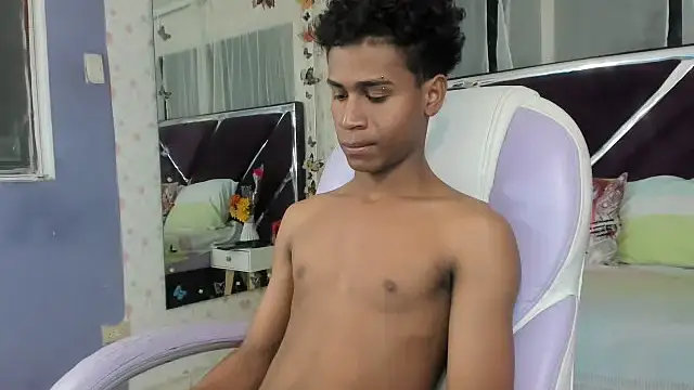 Santy_bigcock_01 Webcamshow