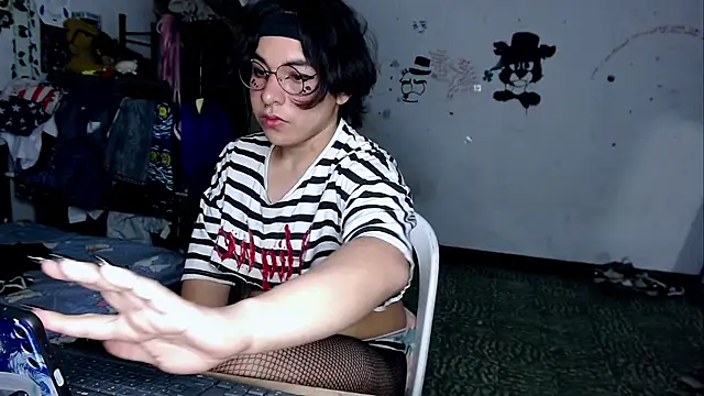 Tiff_-Styles Webcam show