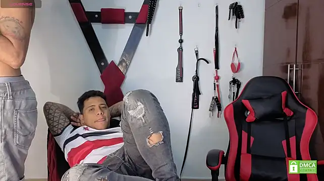 צ'אט XXX בשידור חי של EliteBoysLive