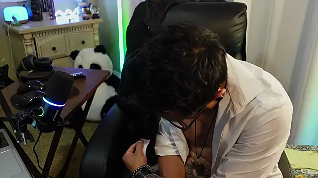 Ghost11_11n Live XXX chat
