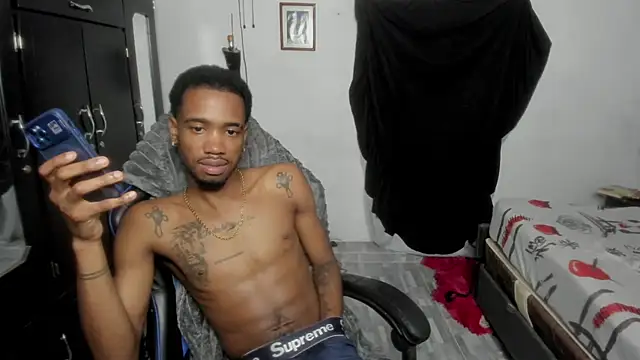 Kofi_exotic_2's Webcam Show