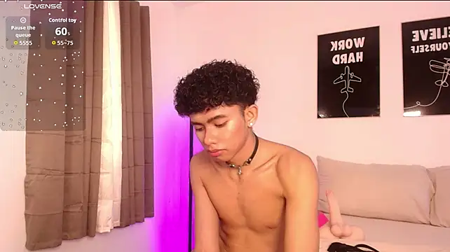 Dark_Asian1 Show Webcam