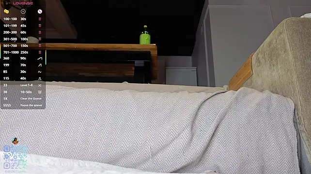Show modela SweetSakuraJane na web-kameri