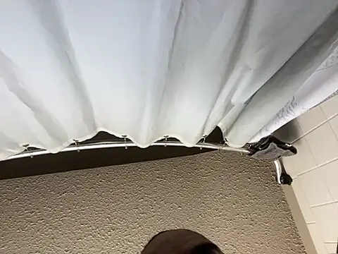 Pokazy przed kamerką – KingRegalStrokez
