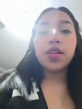 Chat +18 de Issa_rodriguez ao vivo
