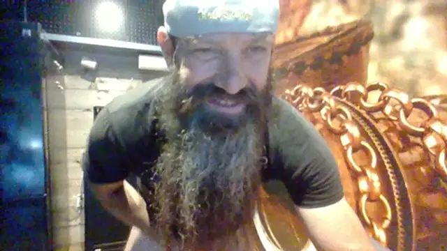 sit-on-my-beard Шоу с уебкамера