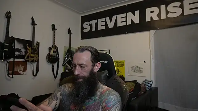 StevenRiseNYC Show in webcam