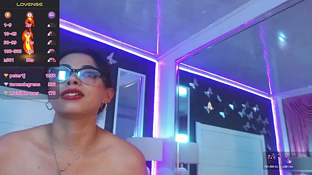Vanessa_Toro Live XXX-Chat