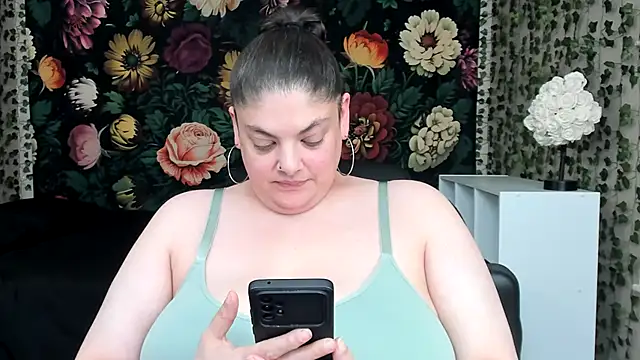 Exxxotic_Melons' Webcam Show