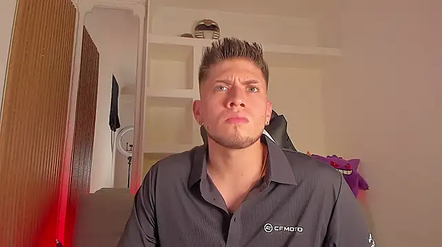 XXX chat uživo modela SebastianMaximoff_