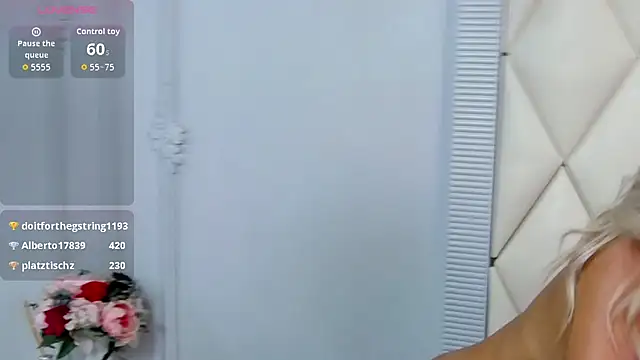 GinaBear Live XXX-chat