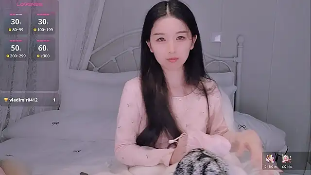 BingLin-'s Live XXX Chat